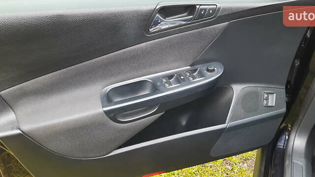 Черный Фольксваген Пассат, объемом двигателя 1.4 л и пробегом 200 тыс. км за 6900 $, фото 31 на Automoto.ua