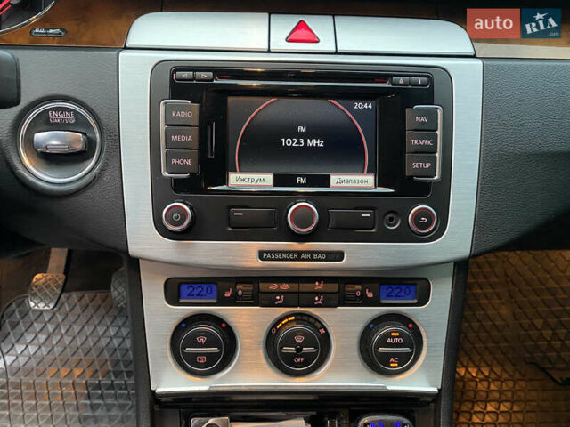 Черный Фольксваген Пассат, объемом двигателя 1.98 л и пробегом 228 тыс. км за 7500 $, фото 26 на Automoto.ua