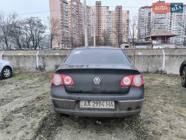 Черный Фольксваген Пассат, объемом двигателя 1.98 л и пробегом 240 тыс. км за 4400 $, фото 6 на Automoto.ua