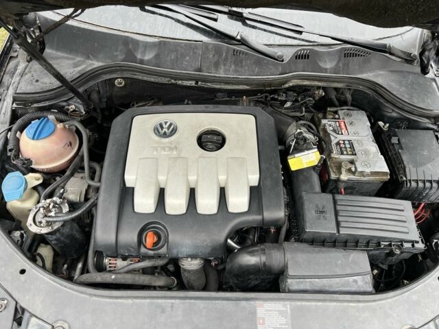 Черный Фольксваген Пассат, объемом двигателя 2 л и пробегом 260 тыс. км за 6500 $, фото 4 на Automoto.ua