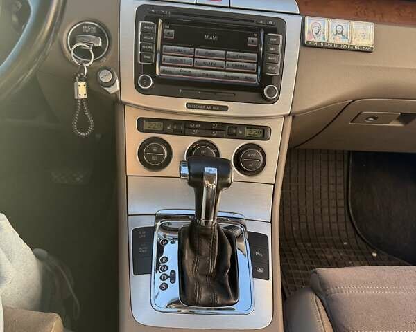 Черный Фольксваген Пассат, объемом двигателя 2 л и пробегом 319 тыс. км за 8100 $, фото 10 на Automoto.ua