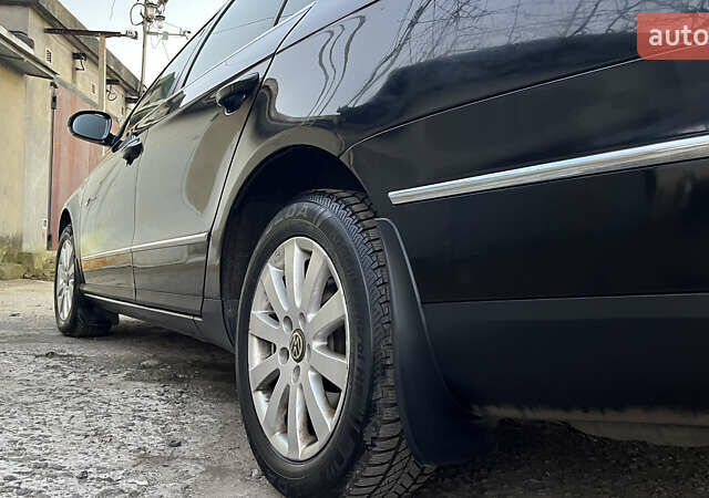 Черный Фольксваген Пассат, объемом двигателя 1.8 л и пробегом 279 тыс. км за 6200 $, фото 10 на Automoto.ua
