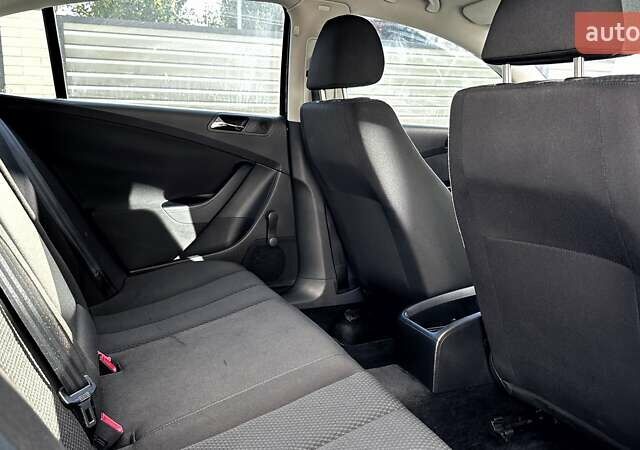 Чорний Фольксваген Пассат, об'ємом двигуна 1.8 л та пробігом 211 тис. км за 6500 $, фото 26 на Automoto.ua