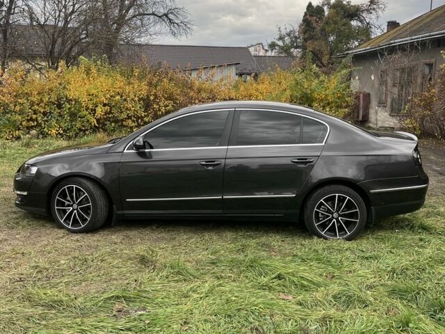 Черный Фольксваген Пассат, объемом двигателя 1.4 л и пробегом 195 тыс. км за 8000 $, фото 7 на Automoto.ua