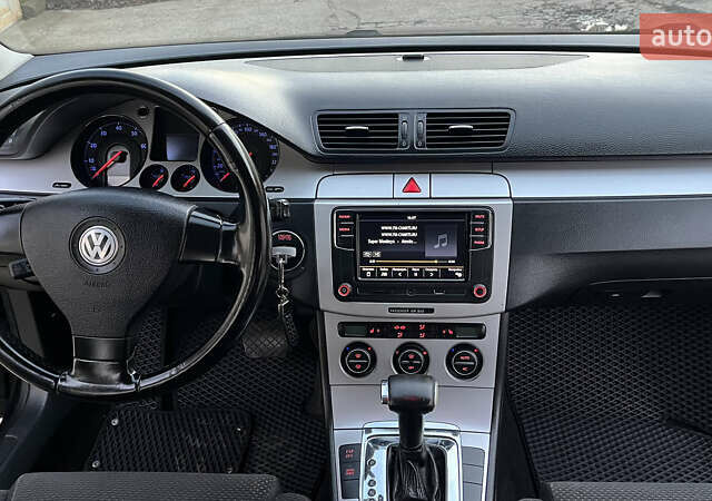 Черный Фольксваген Пассат, объемом двигателя 1.8 л и пробегом 279 тыс. км за 6200 $, фото 26 на Automoto.ua