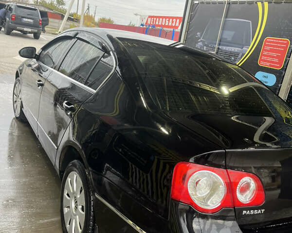 Черный Фольксваген Пассат, объемом двигателя 1.8 л и пробегом 287 тыс. км за 6500 $, фото 3 на Automoto.ua