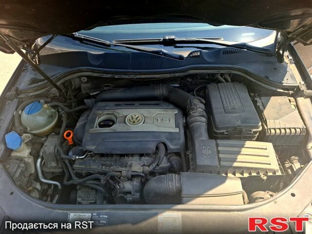 Черный Фольксваген Пассат, объемом двигателя 1.8 л и пробегом 231 тыс. км за 5400 $, фото 1 на Automoto.ua