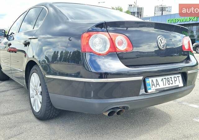 Чорний Фольксваген Пассат, об'ємом двигуна 1.8 л та пробігом 255 тис. км за 7000 $, фото 3 на Automoto.ua