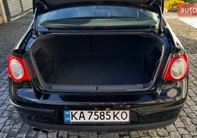 Чорний Фольксваген Пассат, об'ємом двигуна 1.8 л та пробігом 211 тис. км за 6500 $, фото 16 на Automoto.ua