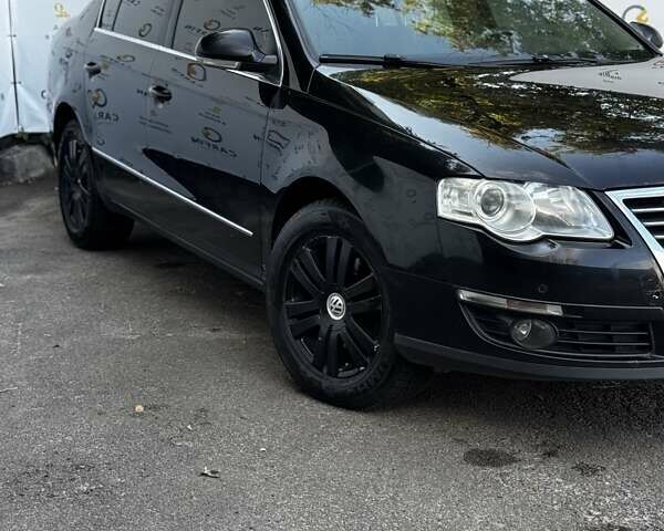 Черный Фольксваген Пассат, объемом двигателя 1.97 л и пробегом 328 тыс. км за 5700 $, фото 5 на Automoto.ua