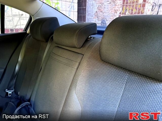 Черный Фольксваген Пассат, объемом двигателя 1.8 л и пробегом 157 тыс. км за 7200 $, фото 5 на Automoto.ua