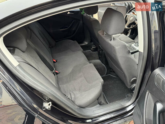 Чорний Фольксваген Пассат, об'ємом двигуна 1.8 л та пробігом 174 тис. км за 6400 $, фото 13 на Automoto.ua