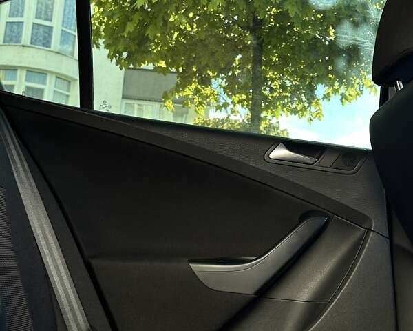 Чорний Фольксваген Пассат, об'ємом двигуна 1.97 л та пробігом 217 тис. км за 7700 $, фото 11 на Automoto.ua