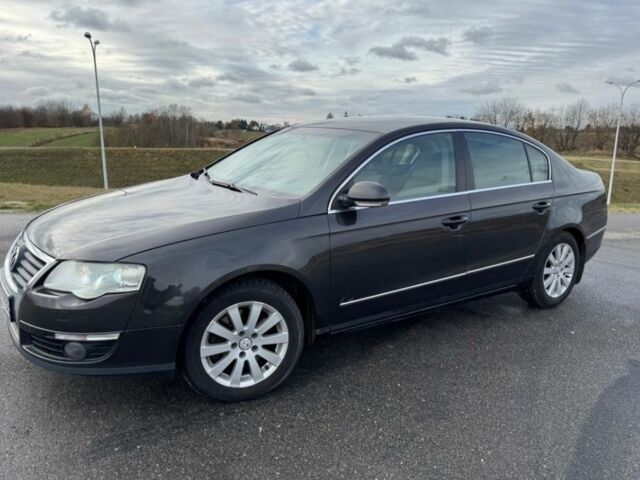 Чорний Фольксваген Пассат, об'ємом двигуна 2 л та пробігом 298 тис. км за 2200 $, фото 4 на Automoto.ua