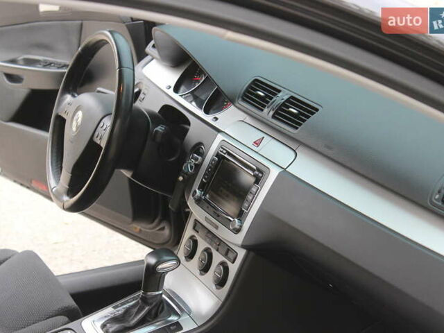 Черный Фольксваген Пассат, объемом двигателя 1.8 л и пробегом 173 тыс. км за 7500 $, фото 20 на Automoto.ua