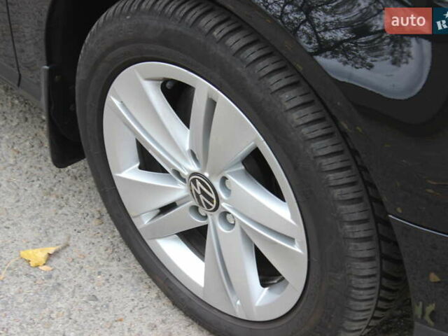 Черный Фольксваген Пассат, объемом двигателя 1.8 л и пробегом 173 тыс. км за 7500 $, фото 12 на Automoto.ua