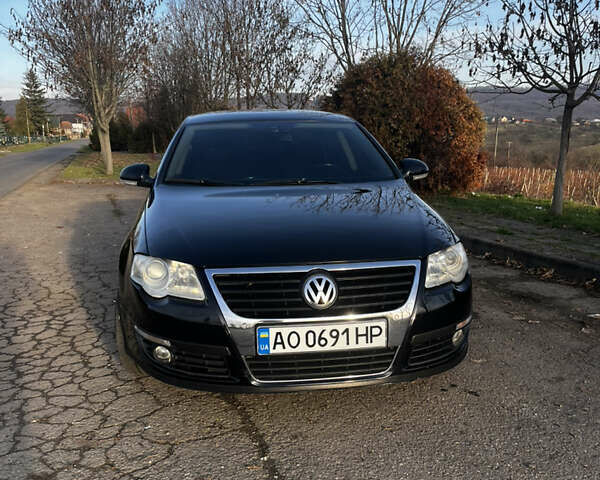 Черный Фольксваген Пассат, объемом двигателя 1.6 л и пробегом 294 тыс. км за 7600 $, фото 2 на Automoto.ua