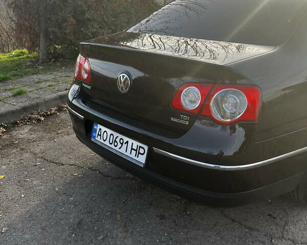 Черный Фольксваген Пассат, объемом двигателя 1.6 л и пробегом 294 тыс. км за 7600 $, фото 8 на Automoto.ua