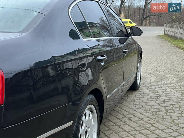 Черный Фольксваген Пассат, объемом двигателя 1.99 л и пробегом 275 тыс. км за 5750 $, фото 12 на Automoto.ua