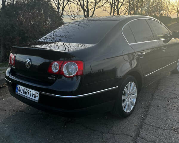 Черный Фольксваген Пассат, объемом двигателя 1.6 л и пробегом 294 тыс. км за 7600 $, фото 7 на Automoto.ua