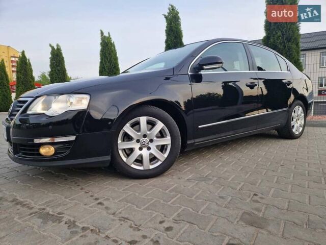 Черный Фольксваген Пассат, объемом двигателя 1.6 л и пробегом 198 тыс. км за 8499 $, фото 5 на Automoto.ua