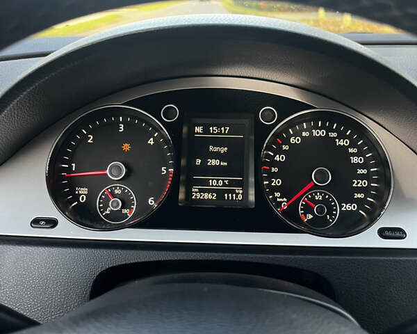 Черный Фольксваген Пассат, объемом двигателя 1.6 л и пробегом 294 тыс. км за 7600 $, фото 18 на Automoto.ua