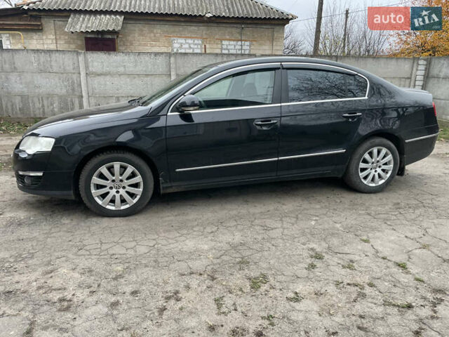 Черный Фольксваген Пассат, объемом двигателя 1.39 л и пробегом 273 тыс. км за 6500 $, фото 1 на Automoto.ua