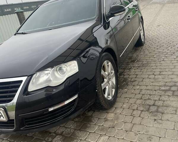 Черный Фольксваген Пассат, объемом двигателя 1.39 л и пробегом 322 тыс. км за 5100 $, фото 2 на Automoto.ua