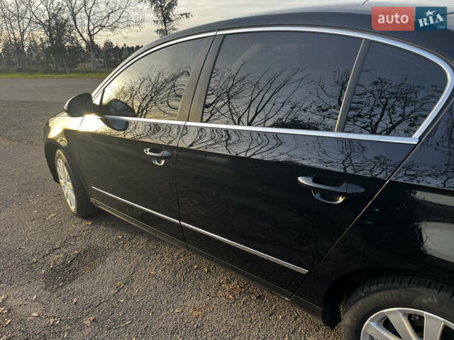 Черный Фольксваген Пассат, объемом двигателя 1.6 л и пробегом 294 тыс. км за 7600 $, фото 16 на Automoto.ua