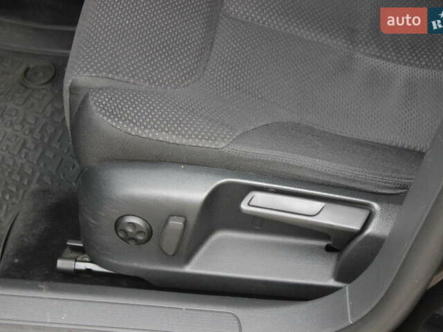 Черный Фольксваген Пассат, объемом двигателя 1.8 л и пробегом 173 тыс. км за 7500 $, фото 16 на Automoto.ua