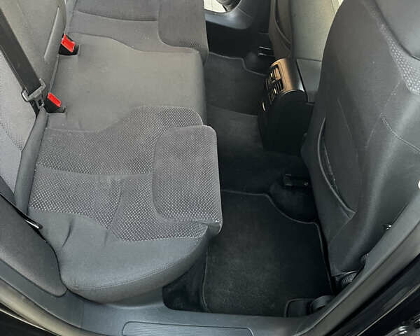 Черный Фольксваген Пассат, объемом двигателя 1.6 л и пробегом 294 тыс. км за 7600 $, фото 22 на Automoto.ua