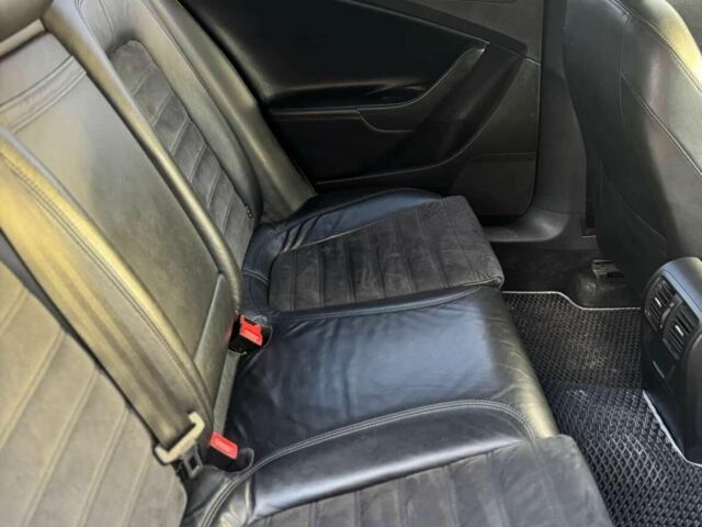 Чорний Фольксваген Пассат, об'ємом двигуна 1.8 л та пробігом 267 тис. км за 7200 $, фото 6 на Automoto.ua