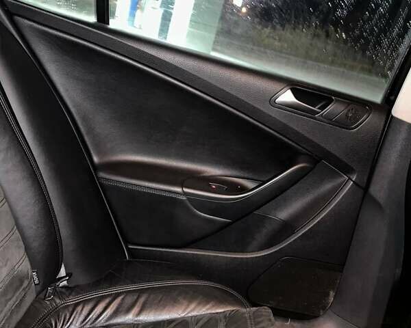 Чорний Фольксваген Пассат, об'ємом двигуна 1.8 л та пробігом 294 тис. км за 7000 $, фото 14 на Automoto.ua