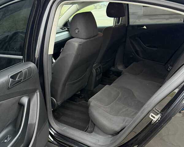 Чорний Фольксваген Пассат, об'ємом двигуна 1.8 л та пробігом 260 тис. км за 6900 $, фото 14 на Automoto.ua