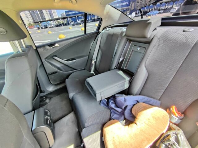 Черный Фольксваген Пассат, объемом двигателя 1.8 л и пробегом 315 тыс. км за 6999 $, фото 6 на Automoto.ua