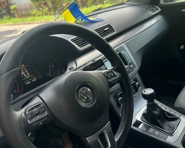 Черный Фольксваген Пассат, объемом двигателя 1.6 л и пробегом 277 тыс. км за 9700 $, фото 4 на Automoto.ua