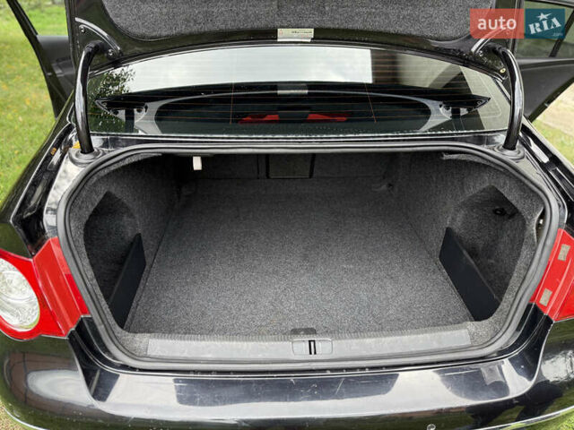 Черный Фольксваген Пассат, объемом двигателя 1.6 л и пробегом 221 тыс. км за 7550 $, фото 20 на Automoto.ua