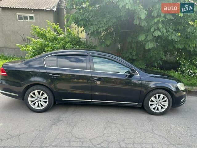 Черный Фольксваген Пассат, объемом двигателя 1.6 л и пробегом 277 тыс. км за 9700 $, фото 1 на Automoto.ua