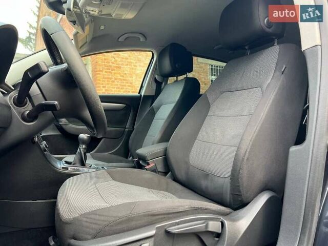 Черный Фольксваген Пассат, объемом двигателя 1.6 л и пробегом 283 тыс. км за 8700 $, фото 4 на Automoto.ua