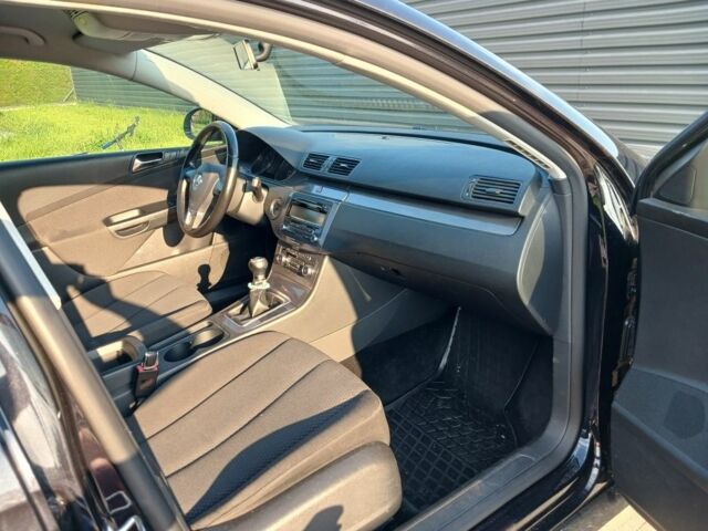 Чорний Фольксваген Пассат, об'ємом двигуна 1.4 л та пробігом 231 тис. км за 5500 $, фото 4 на Automoto.ua