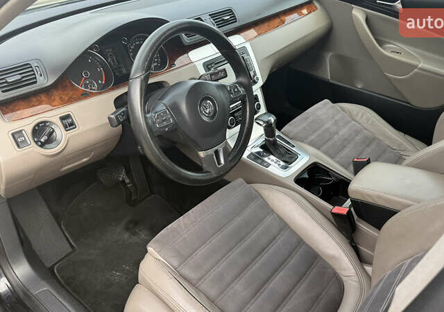 Чорний Фольксваген Пассат, об'ємом двигуна 2 л та пробігом 266 тис. км за 9000 $, фото 18 на Automoto.ua