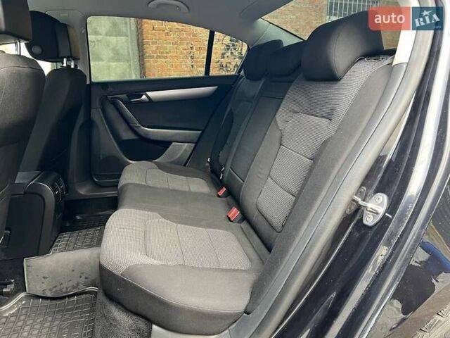 Черный Фольксваген Пассат, объемом двигателя 1.6 л и пробегом 283 тыс. км за 8700 $, фото 3 на Automoto.ua