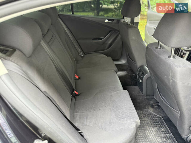 Черный Фольксваген Пассат, объемом двигателя 1.6 л и пробегом 221 тыс. км за 7550 $, фото 19 на Automoto.ua