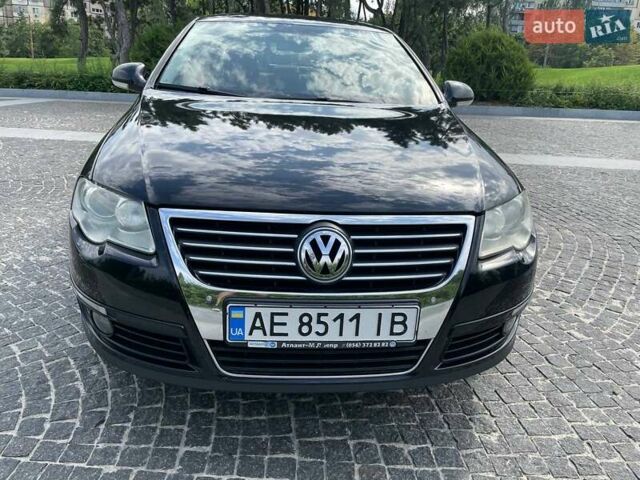 Чорний Фольксваген Пассат, об'ємом двигуна 1.8 л та пробігом 180 тис. км за 8200 $, фото 1 на Automoto.ua