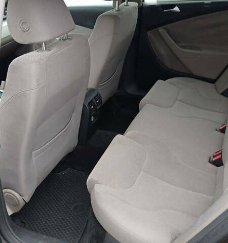 Чорний Фольксваген Пассат, об'ємом двигуна 1.8 л та пробігом 308 тис. км за 8000 $, фото 13 на Automoto.ua