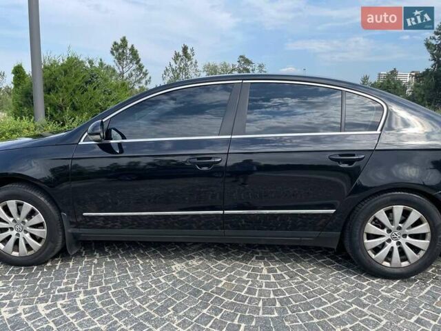 Чорний Фольксваген Пассат, об'ємом двигуна 1.8 л та пробігом 180 тис. км за 8200 $, фото 2 на Automoto.ua