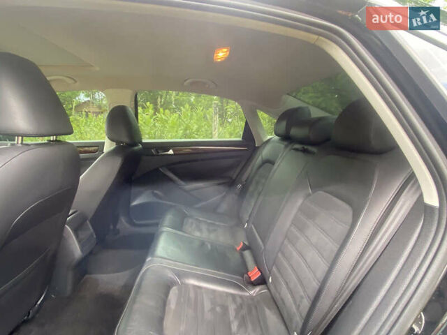 Черный Фольксваген Пассат, объемом двигателя 2.5 л и пробегом 215 тыс. км за 12000 $, фото 21 на Automoto.ua