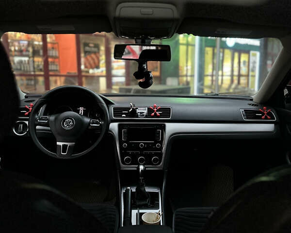 Черный Фольксваген Пассат, объемом двигателя 2.48 л и пробегом 230 тыс. км за 10000 $, фото 9 на Automoto.ua