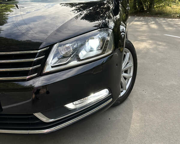 Черный Фольксваген Пассат, объемом двигателя 1.97 л и пробегом 254 тыс. км за 11700 $, фото 14 на Automoto.ua