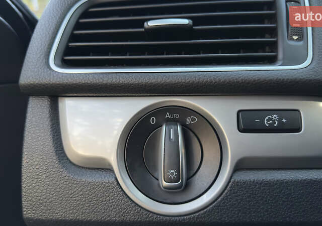 Черный Фольксваген Пассат, объемом двигателя 2.5 л и пробегом 210 тыс. км за 9699 $, фото 17 на Automoto.ua